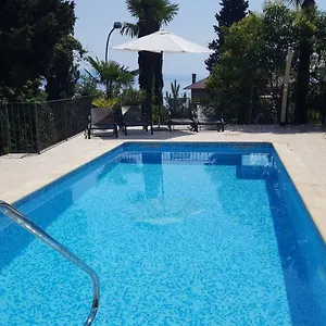 apartment-villa-maria-10-with-swimming-pool.primorje-gorskikotar.com/